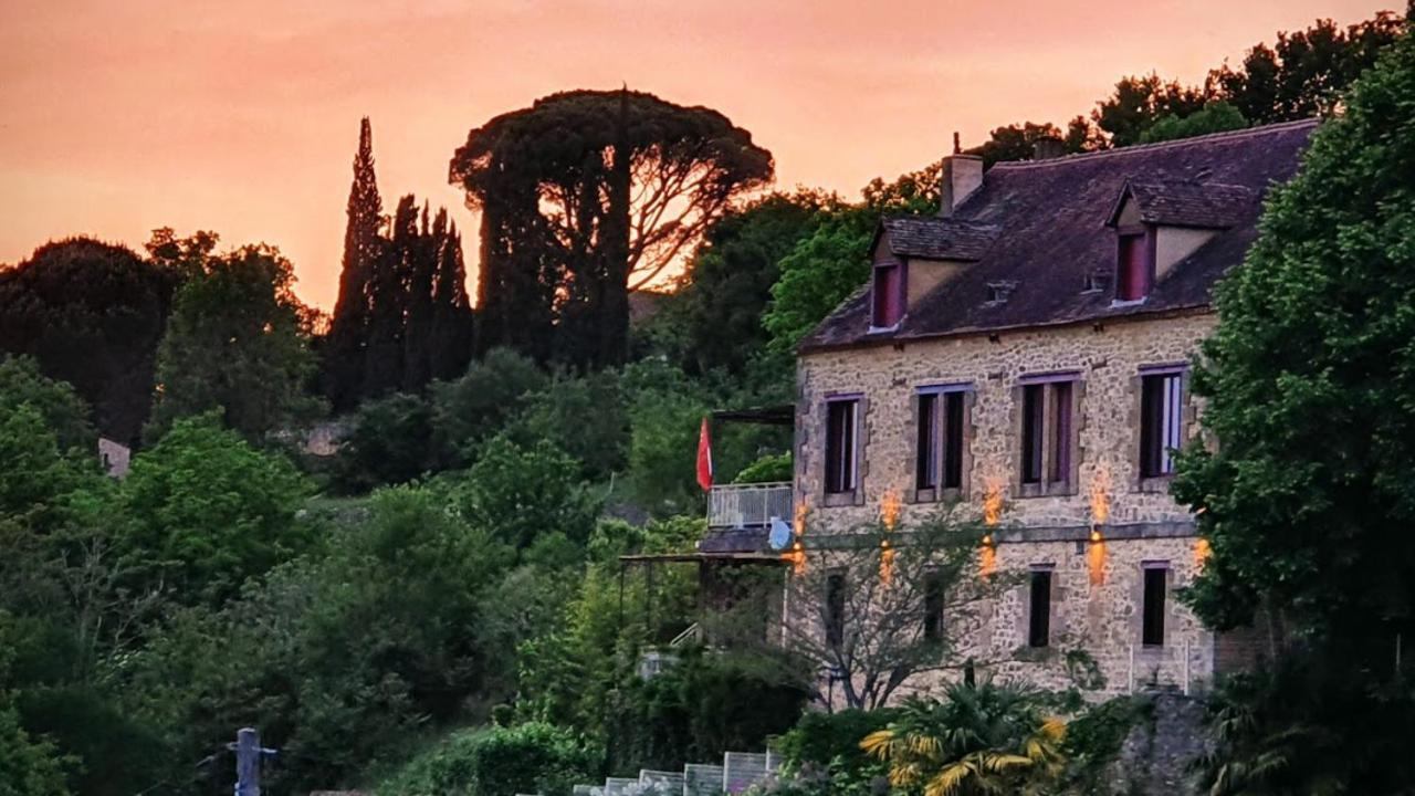 Les Hauts De Domme - Chambres D'Hotes Bagian luar foto